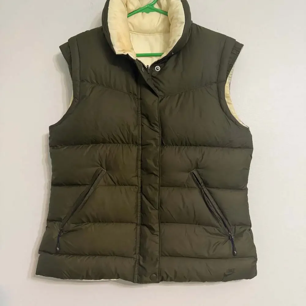 Nike Women's Therma-FIT Duck Down Classic‎ Puffer Green Vest